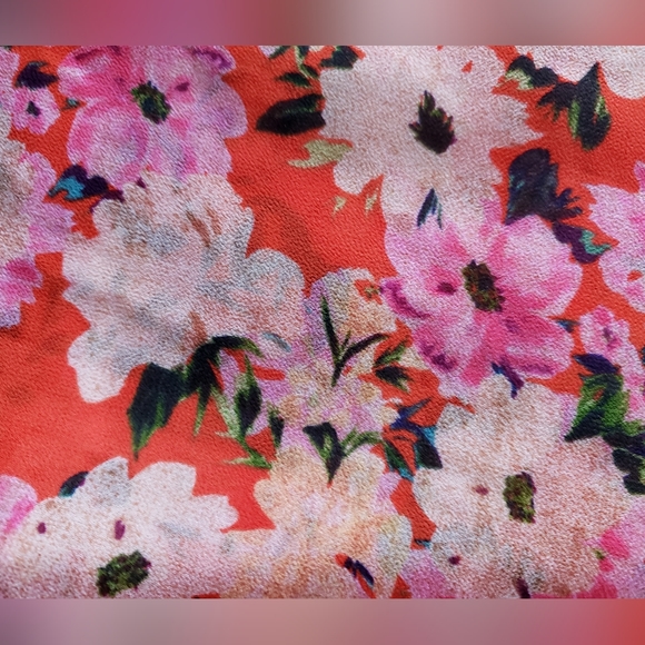 cabi Lush Floral Cold Shoulder Top - Picture 8 of 8